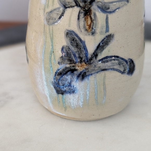 Vintage Studio Art Pottery Glazed Hand Painted Blue Irises Floral Mug - Picture 5 of 9